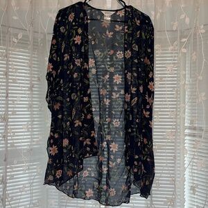 Market & Spruce Floral Kimono